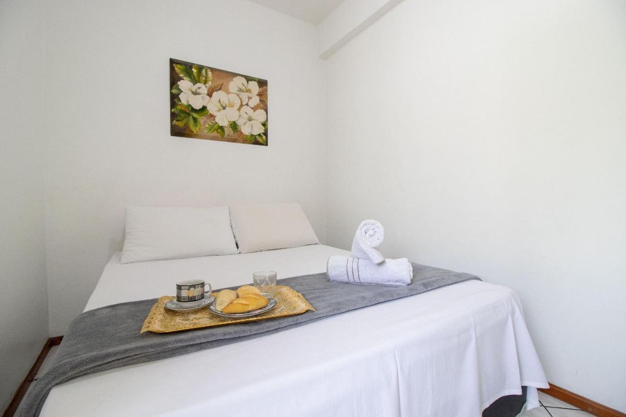 Pr143 - Próximo A Avenida Brasil, Garagem Camionete, 4 Dorm, Climatizado, Wi-fi Apartamento