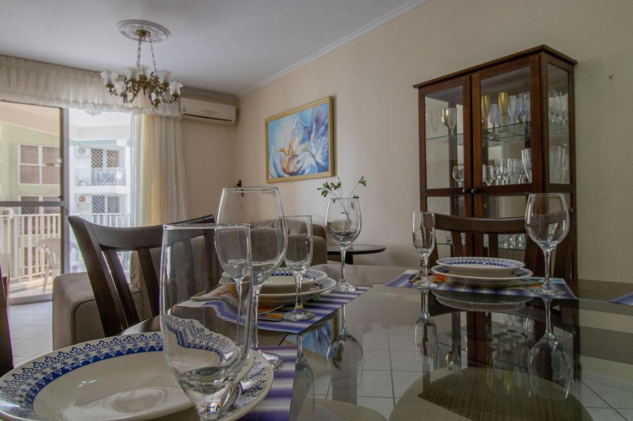 Pr143 - Próximo A Avenida Brasil, Garagem Camionete, 4 Dorm, Climatizado, Wi-fi Apartamento