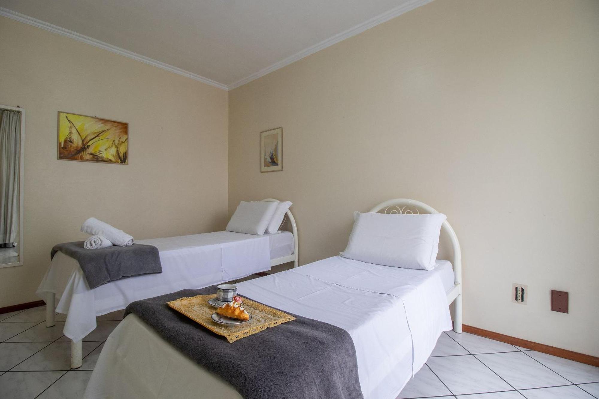 Apartamento Pr143 - Próximo A Avenida Brasil, Garagem Camionete, 4 Dorm, Climatizado, Wi-fi *